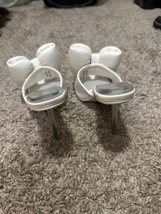 Jeffrey Campbell Ivory Bow Mule Slides - Picture 2 of 2